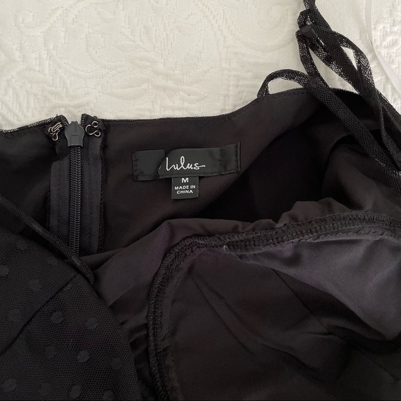 NWOT Lulus Romantic Spot Black Polka Dot Mesh Tiered Midi Dress Medium - Picture 9 of 11